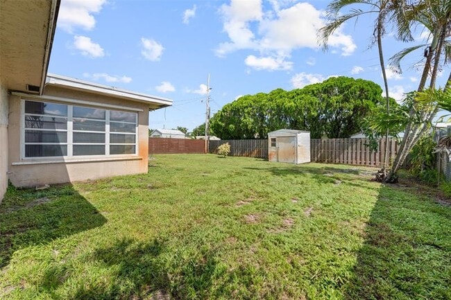 Building Photo - 7701 NW 15th Ct