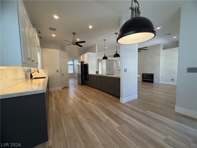 Building Photo - 5004 Elm Grove Dr