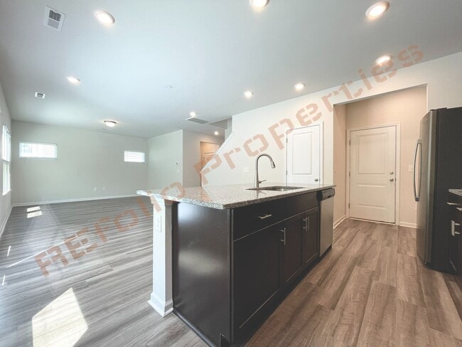 Building Photo - 7131 Stratified Ct