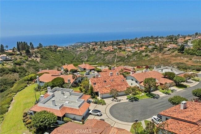Building Photo - 25 Ocean Crest Ct
