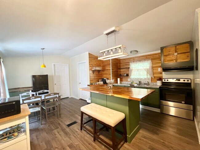 Primary Photo - Three Bedroom Home with a Spacious Backyard