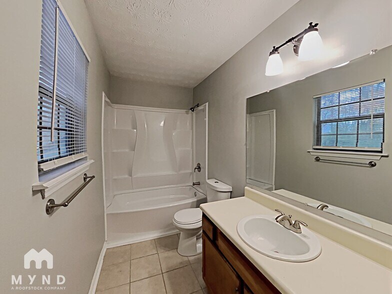 Building Photo - 2682 Winding Creek Dr