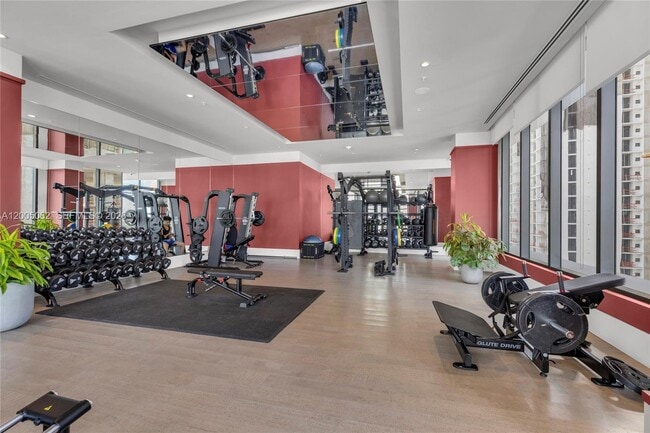 Building Photo - 11 NE 6th St