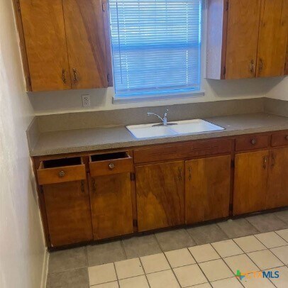 Building Photo - 917 S 13th St