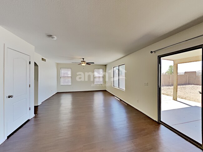 Building Photo - 12323 W Medlock Dr