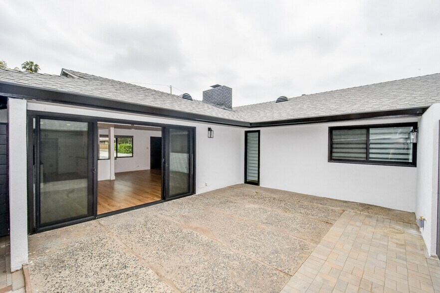 Building Photo - 270 Grace Dr