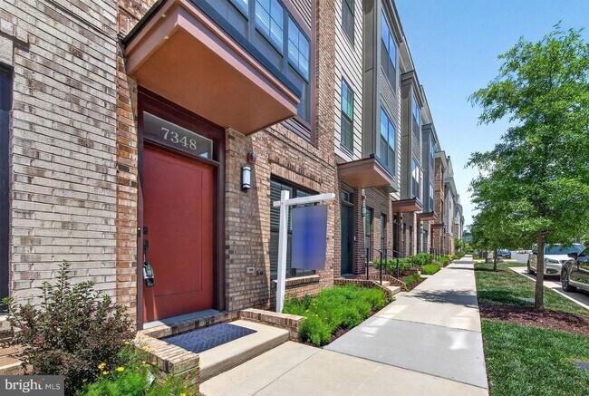 Building Photo - 7348 Blade Dr