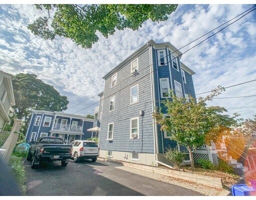 Building Photo - 37 Sargent St