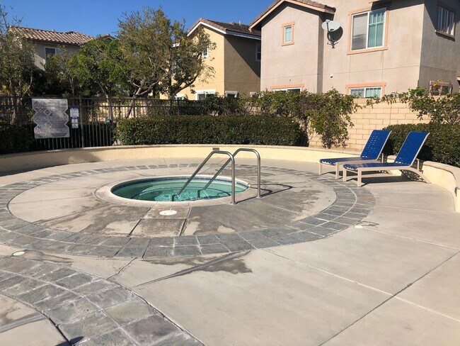 Building Photo - Stunning 3-Bed Townhome in Arbors at Avalon, Carson! 90745! *Half Off One Month's Rent Move In Sp...