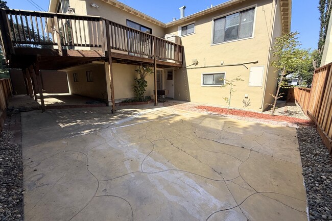 Building Photo - Beautifully Remodeled 4-Bedroom Home with Bonus Family Room & Large Private Yard in South San Fra...