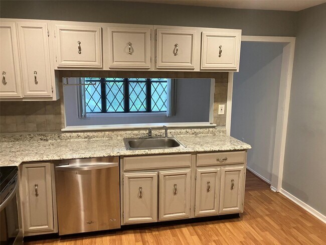 Building Photo - 361 Sierra Vista Ln