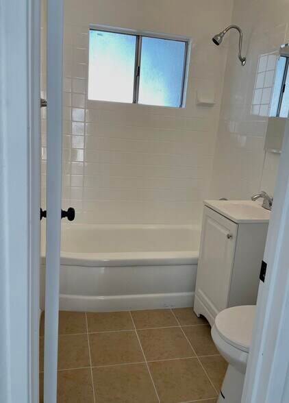 Building Photo - 1944 Placer Dr