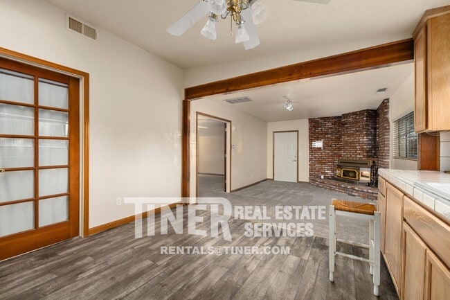 Building Photo - 3845 Marshall Ave