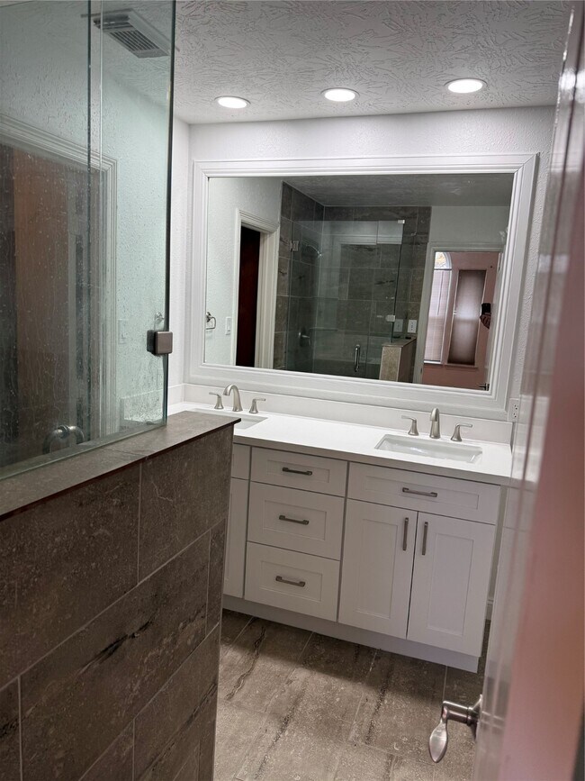 Building Photo - 23702 Spring Dane Dr