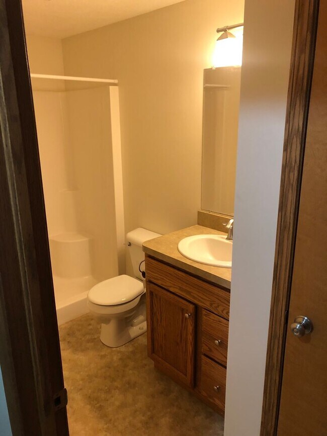 Building Photo - 2908 Eastern Rd