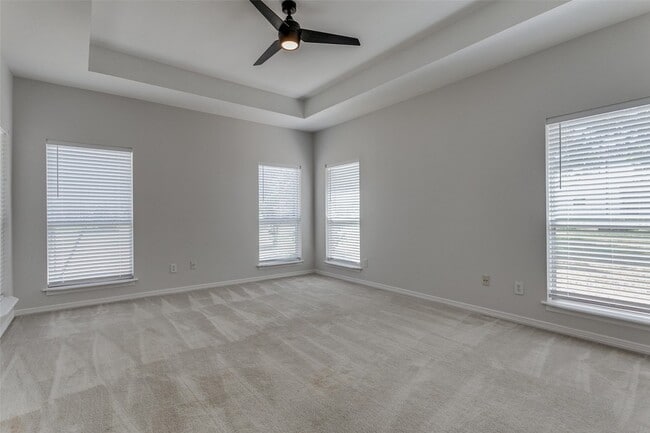 Building Photo - 1415 E Dove Rd