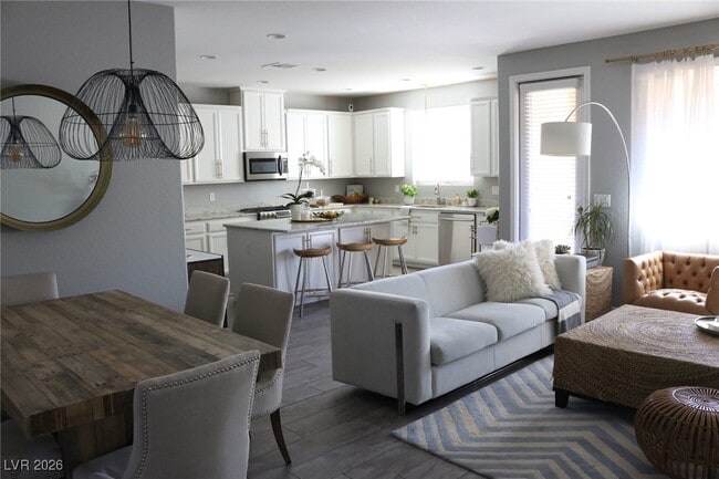 Building Photo - 12457 Loggeta Way