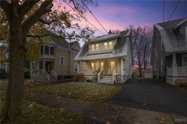 Building Photo - 144 Durston Ave