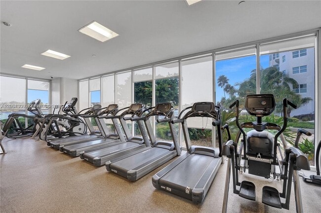 Building Photo - 20201 E Country Club Dr