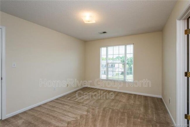 Building Photo - 9706 Ashburton Dr