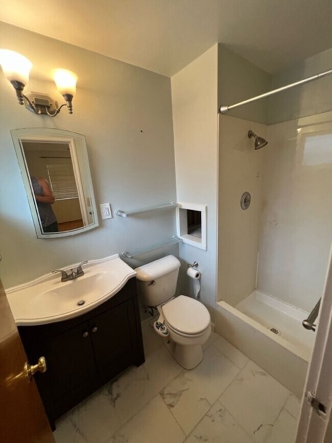 Building Photo - Updated 3BR/2BA Home in the Heart of Silic...