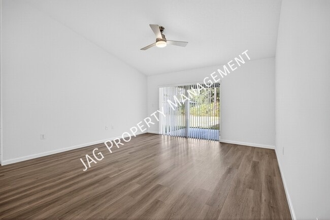 Building Photo - 615 Chaloupe St SE