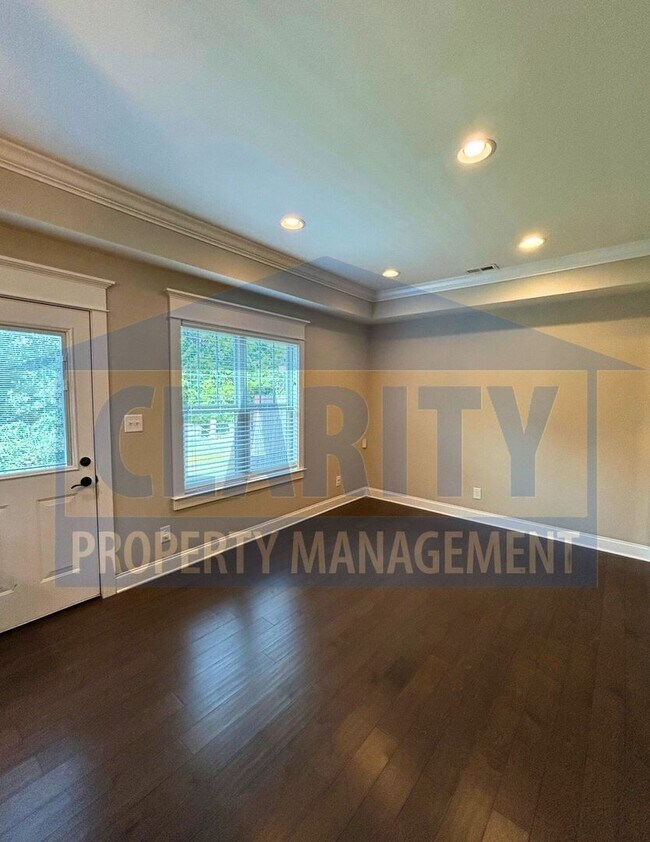 Building Photo - Modern, Upscale Townhouse w/ attached Garage!