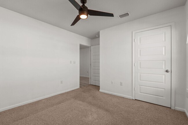 Building Photo - 6416 Slabinski Ln