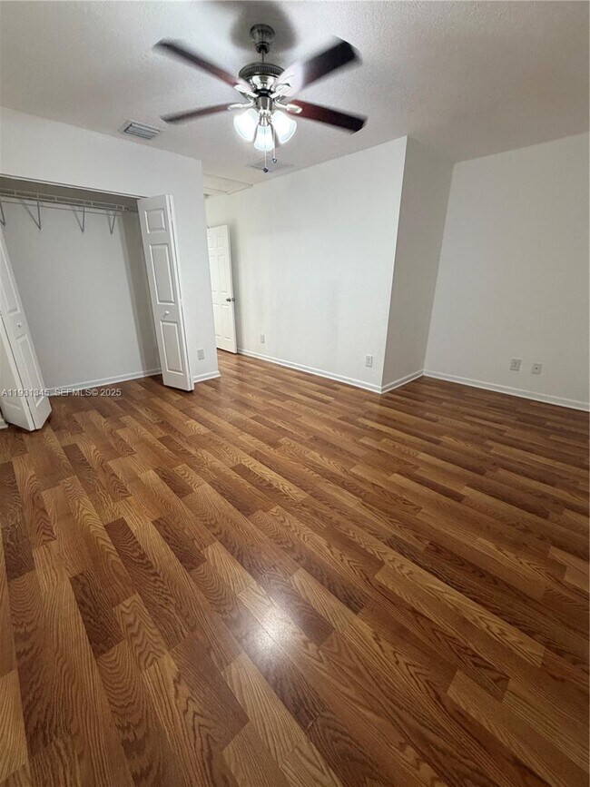 Building Photo - 1415 NW 34th Way