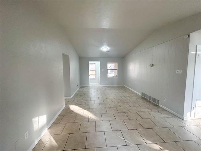 Building Photo - 2641 Arlington Ln