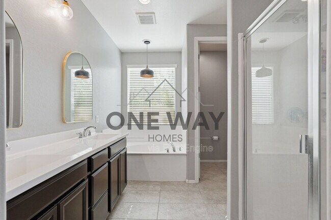 Building Photo - 9854 Thatcher Ave