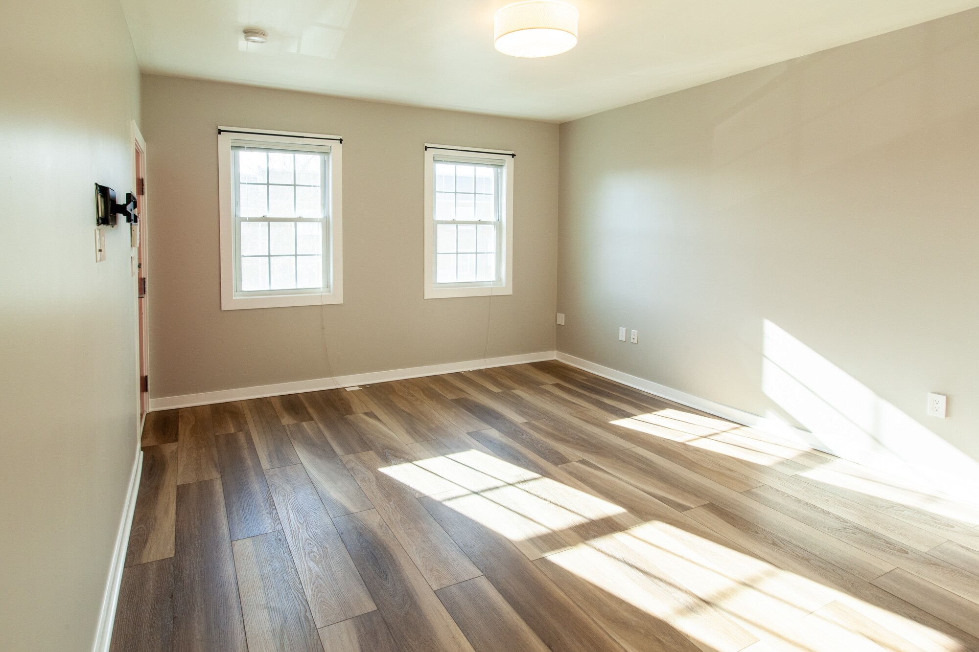 Building Photo - 1908 Constitution Ave NE