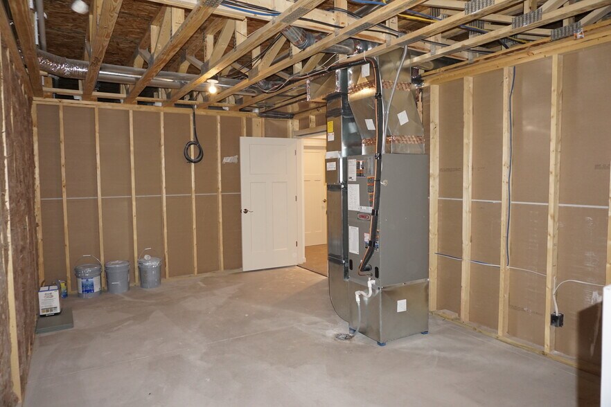 Building Photo - 8107 Kallum Dr