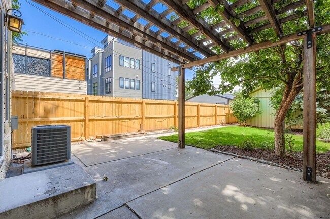 Building Photo - This Home Offers Quality and Privacy and i...