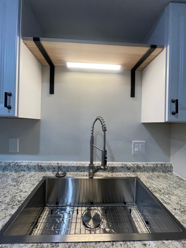 Building Photo - 2400 Windage Dr