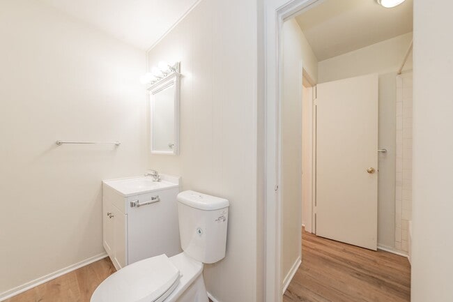 Building Photo - Updated Two Bedroom and One and Half Bathrooms apartment upstairs in the Cultural District!