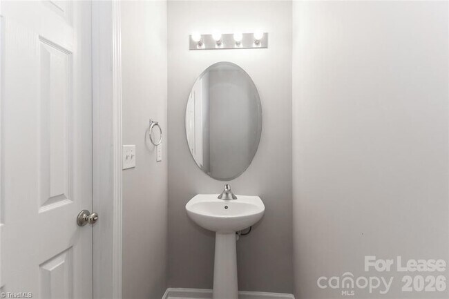 Building Photo - 153 Marakery Rd