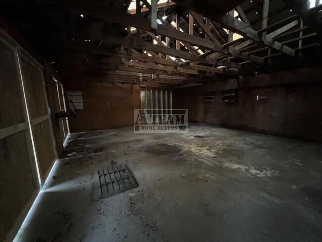 Building Photo - Renovated 2 Bed 1 Bath house for rent in T...