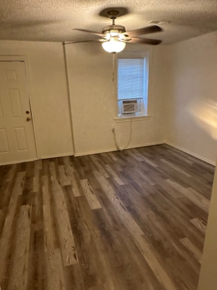 Building Photo - 1608 E Jasper St