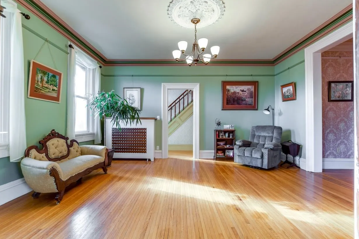 Living Room - 215 Jackson St