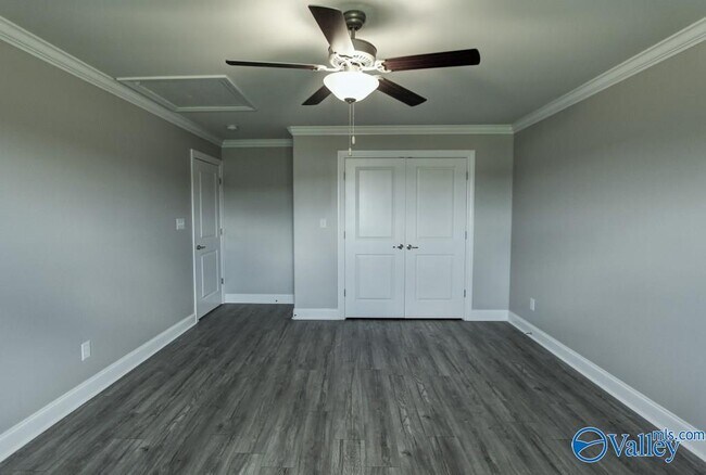 Building Photo - 17212 Stonegate Dr
