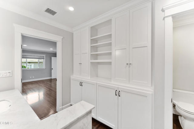 Building Photo - 2242 Cooley Pl