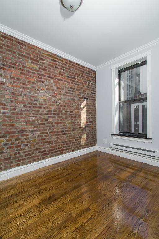Building Photo - 336 E 18th St