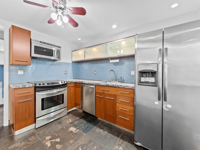 Building Photo - 2226 Nova Village Dr