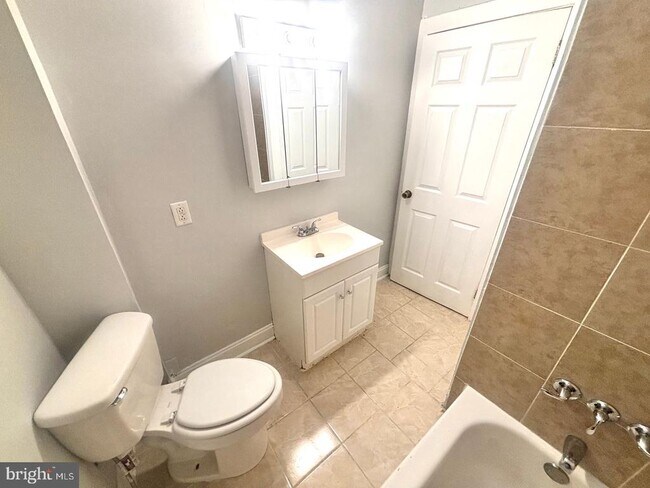 Building Photo - 1736 N 59th St