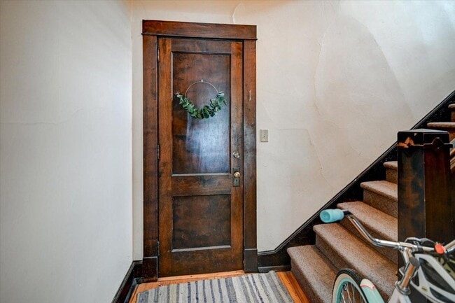 Building Photo - 416 Castle Pl