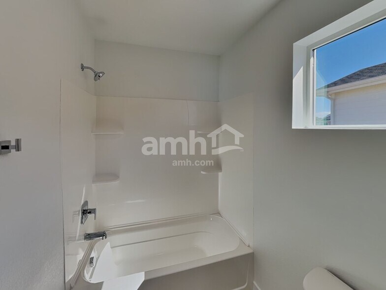 Building Photo - 23583 E 3rd Pl