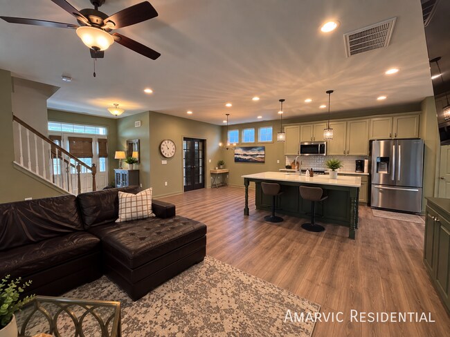 Building Photo - 205 Noble Deer Wy