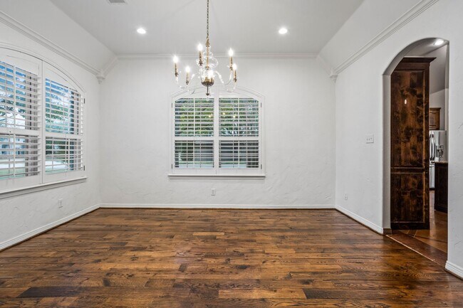 Building Photo - 3744 W Biddison St