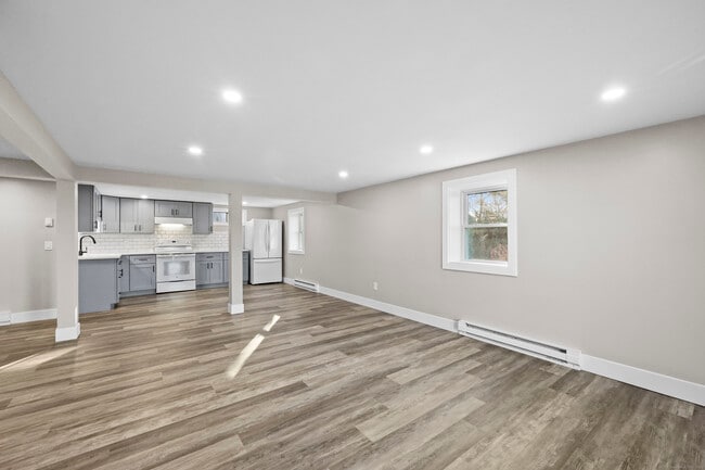 Building Photo - 58 Economy Dr